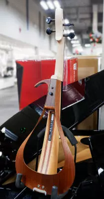 Yamaha - 4 String Electric Violin - Natural Body 2